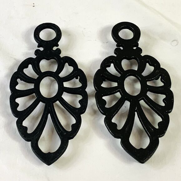 VTG Cast Iron Metal Trivet Pot Holder with Flower-like Design JAPAN - Picture 1 of 3